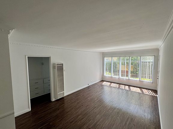 2nd image of 5844-5850 Condon Ave #5844-01