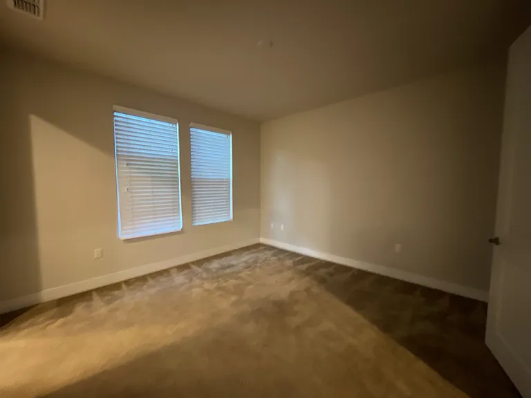 1660 Spring St — Photo 13