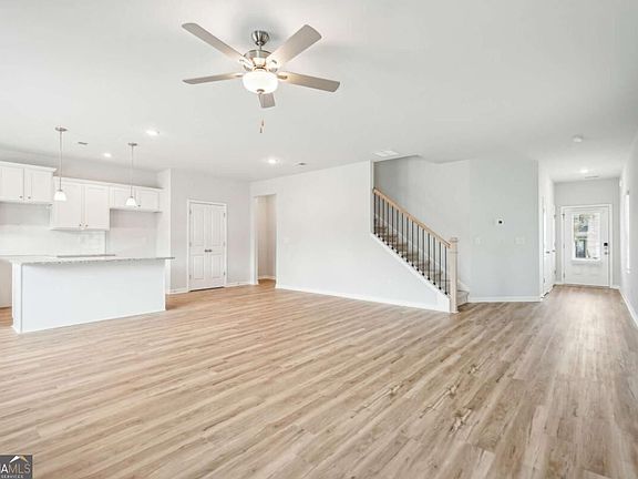 4th image of 5832 Maddox Rd