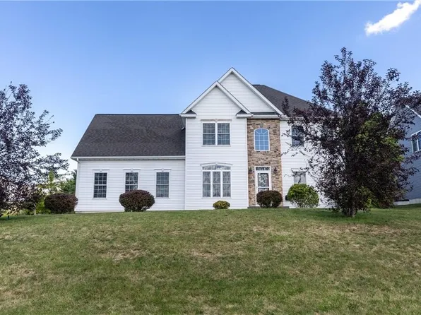 126 Saint Andrews Dr, Horseheads, NY 14845