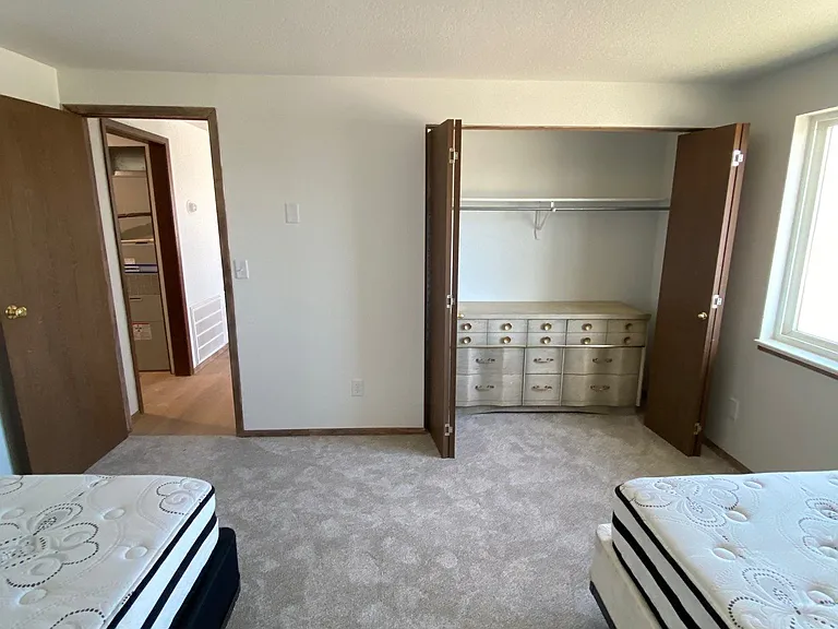 332 S 200 W — Photo 7