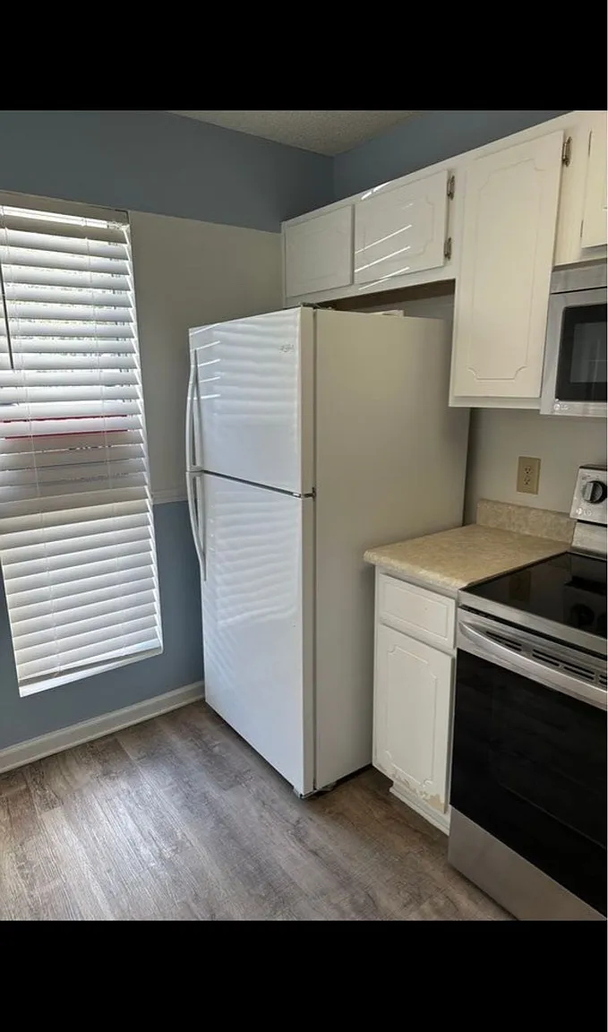 910 Brett Drive - 73 — Photo 4