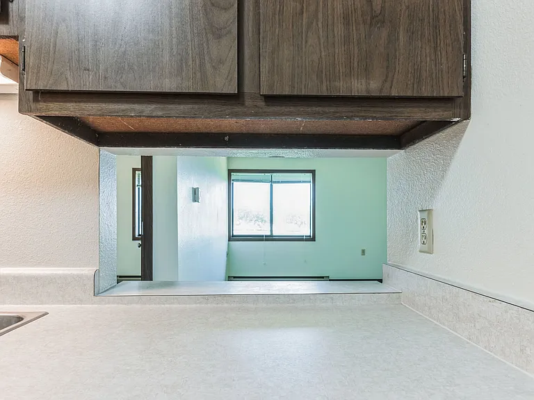 1252 N 12th Pl — Photo 61