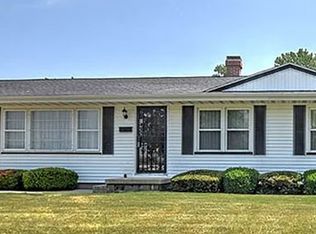 28 Phillips Dr, Decatur, IL 62521