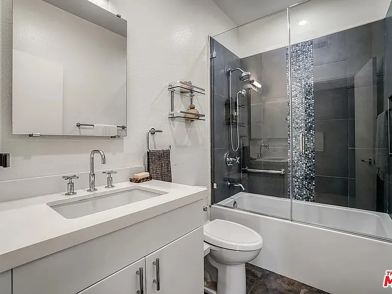 166 S Hayworth Ave #201 — Photo 7