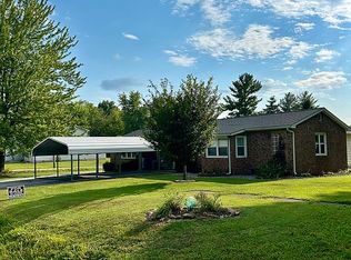 511 S Main St, Belle Rive, IL 62810