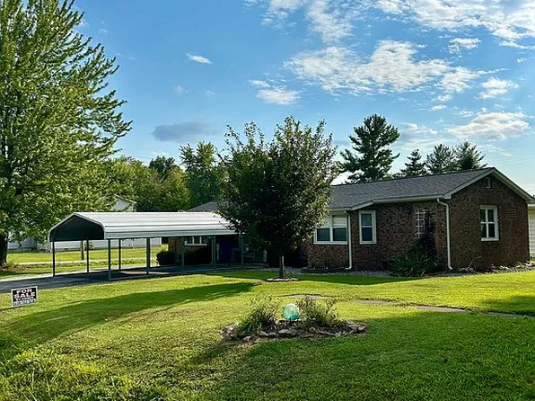 511 S Main St, Belle Rive, IL 62810