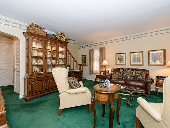 4th image of 611 Terrace Blvd