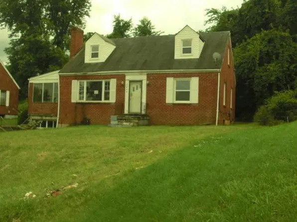 2644 Springhill Dr NW, Roanoke, VA 24017