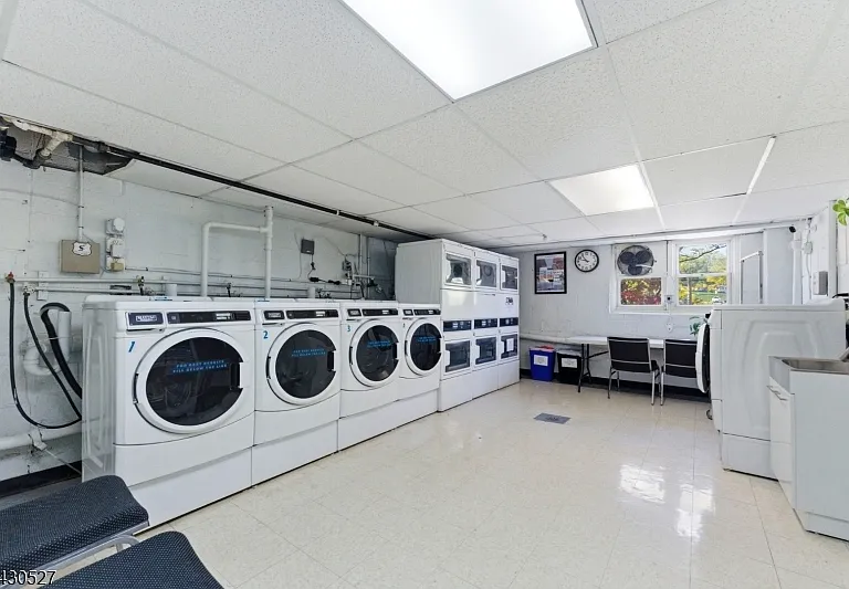 415 Claremont Ave — Photo 30