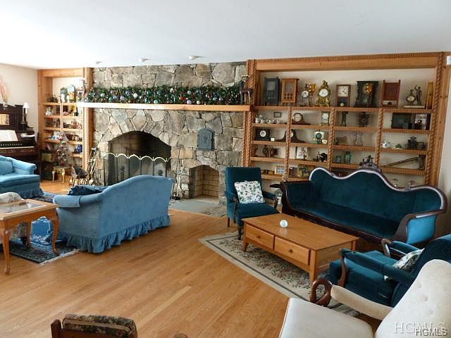 1st image of 12 Sabrina Ct