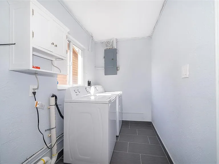 814 Malone Dr — Photo 13