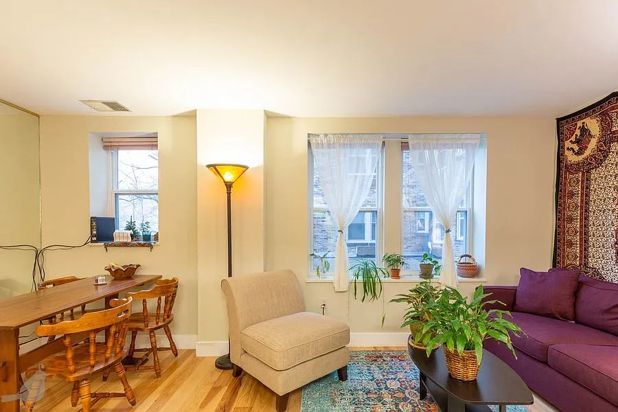 The Ideal 2 Bedroom Oasis Just Steps From U St! — Photo 4