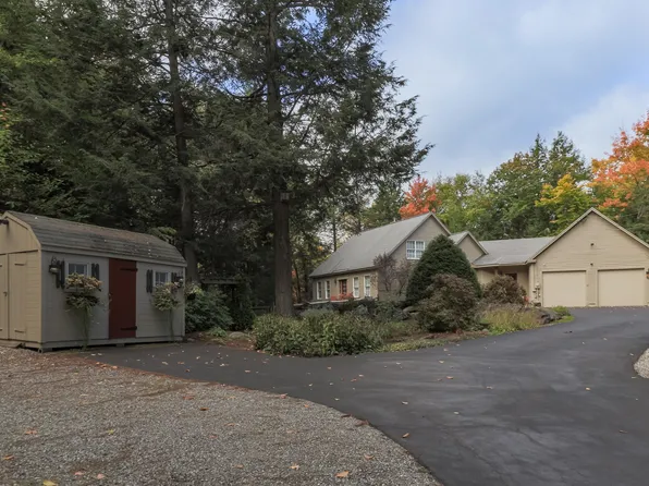 24 Stoneybrook Road, Bow, NH 03304