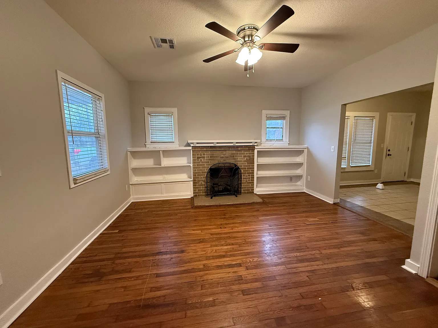 1713 N Little — Photo 4