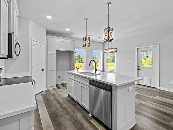 3rd image of 26543 S Sardis Rd