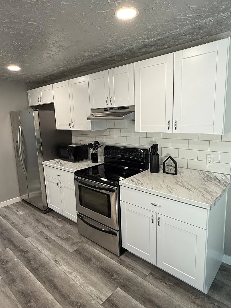 750 S Queens Guard Way - 4 — Photo 2