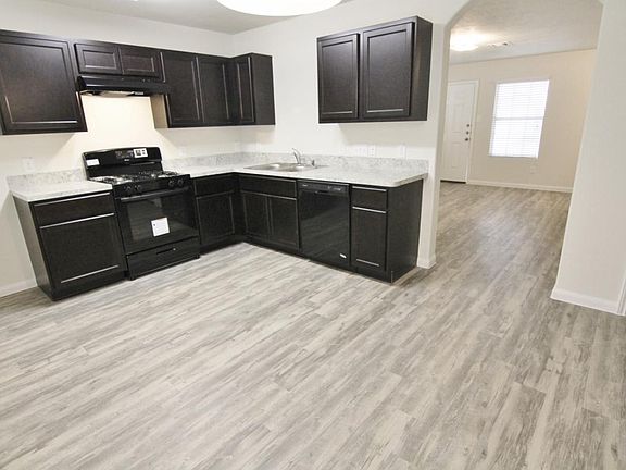 3rd image of 19003 Moynihan Dr
