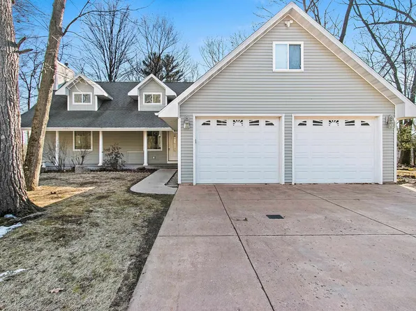 6727 Birchwood Shores Ln, Oconto Falls, WI 54154