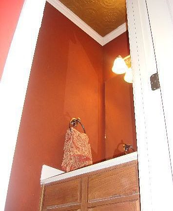 downstairs 1/2 bath!