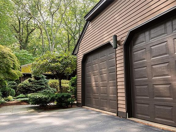 2nd image of 65 Huguenot Dr