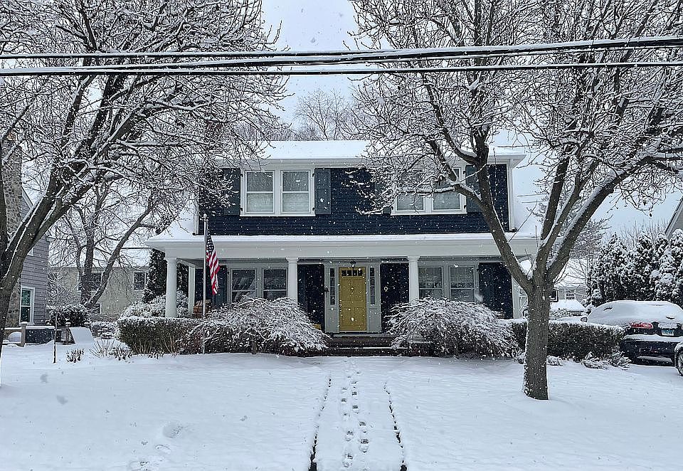 1st image of 9 Chapel Dr