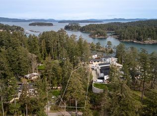 2452 Tryon Rd, North Saanich, BC V8L5H8