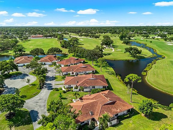 2nd image of 7306 GOLF POINTE CIRCLE