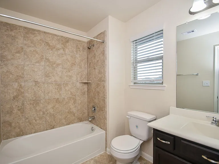 2738 Meandering Elm Trl — Photo 26