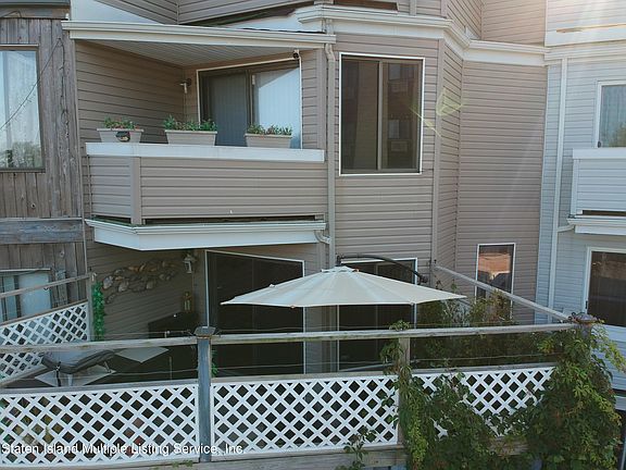 3rd image of 92 Father Capodanno Blvd