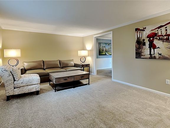 5th image of 7102 Cresswyck Ct