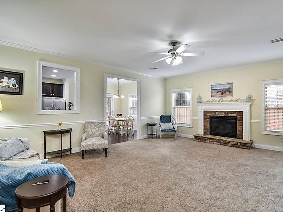 3rd image of 14 Copperdale Dr