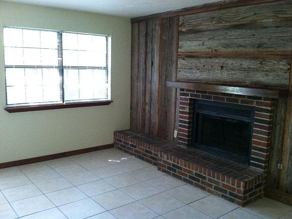 3rd image of 1225 Cross Creek Cir