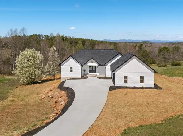 725 Hidden Falls Dr, West Union, SC 29696
