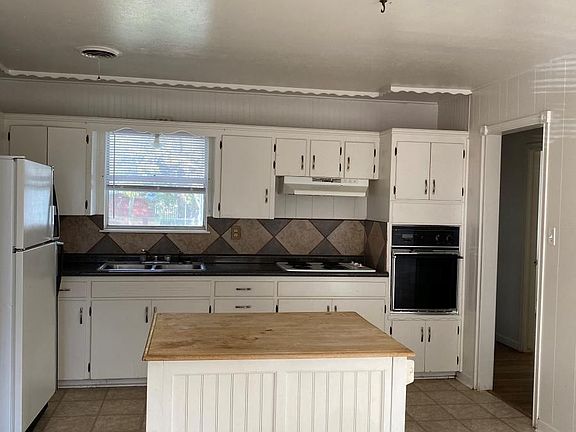 4th image of 2414 Post Oak Ave