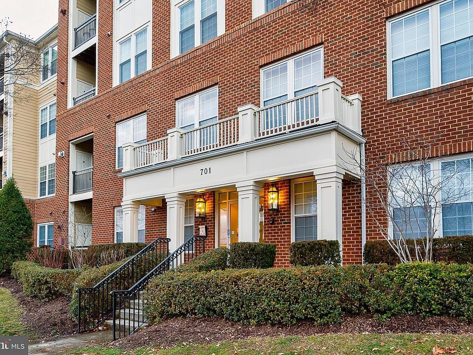 1st image of 701 Fallsgrove Dr APT 305