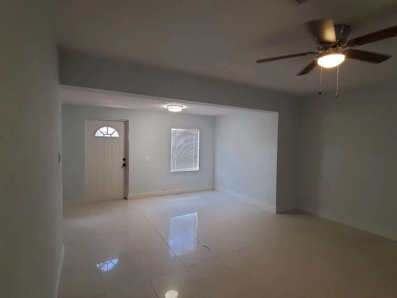 3 bed, 1389 sqft, $2,900 — Photo 3