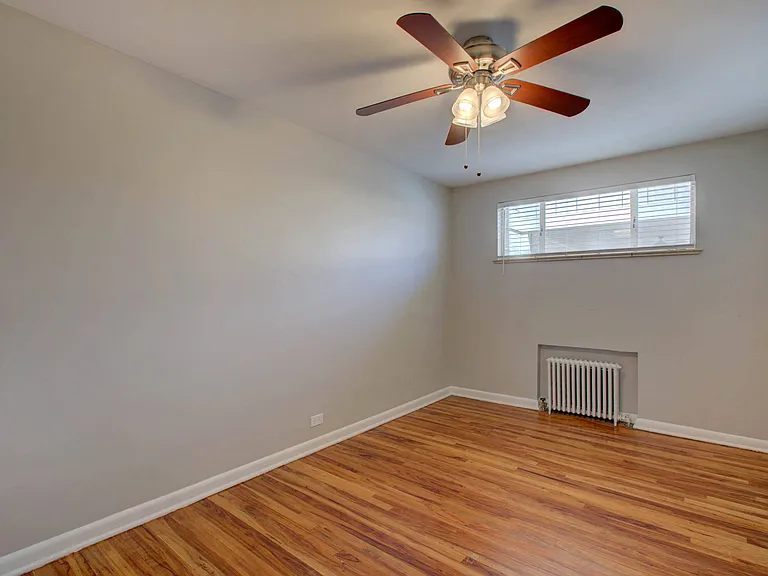 480 S Vine St — Photo 13