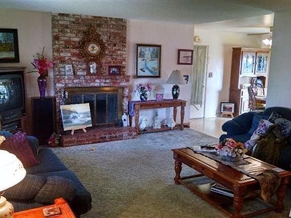 3rd image of 6148 Eleanor Ave