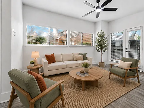 Woodbridge Townhomes Photo 1