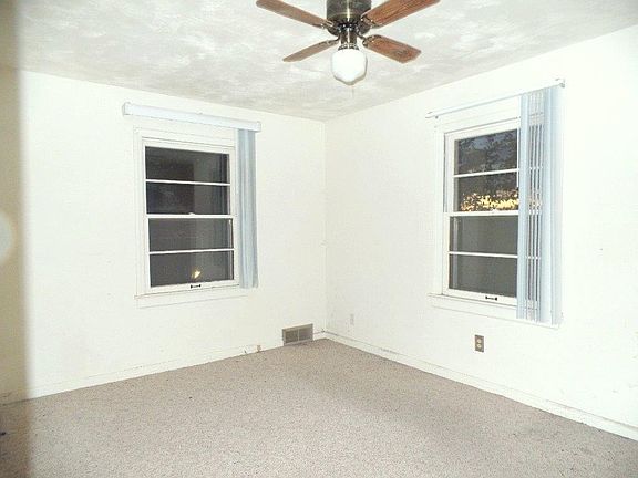 3rd image of 1410 Avenue F