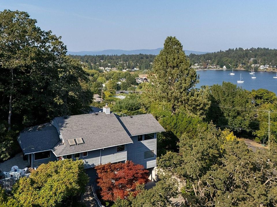 1st image of 3656 Cadboro Bay Rd