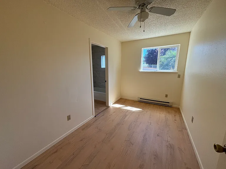 428 N Alberta St #D — Photo 7