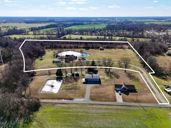 91 Sanders Ln, Mayfield, KY 42066