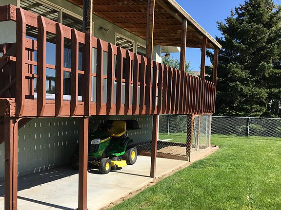 Under deck storage/sandbox