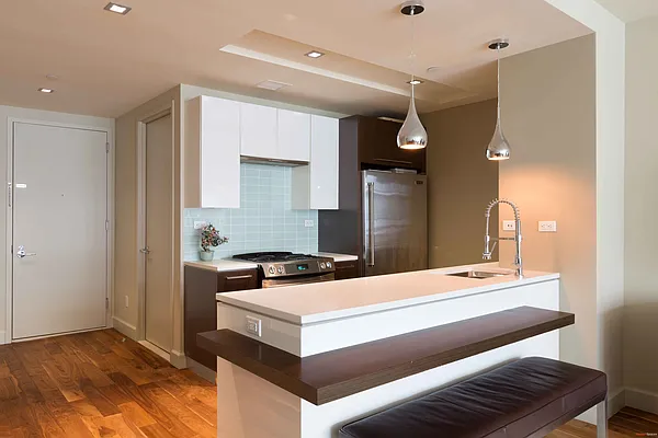 Sold by Modern Spaces | media 18