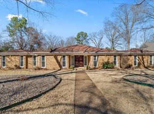 7504 Apple Valley Rd, Germantown, TN 38138