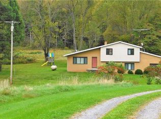 180 Hamburg Rd, Greenville, PA 16125