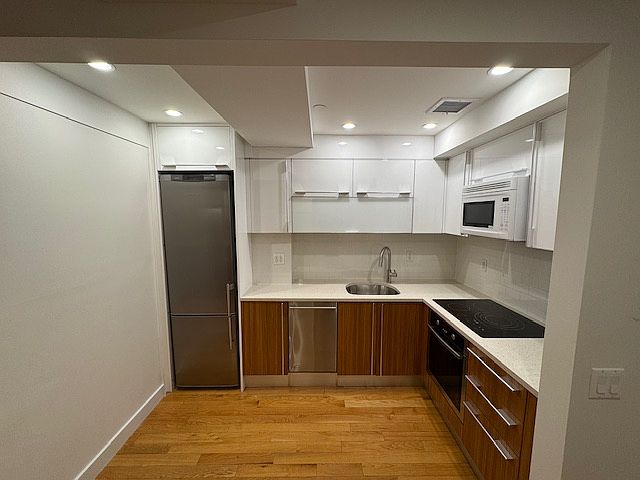 1st image of 31-35 31st St #310