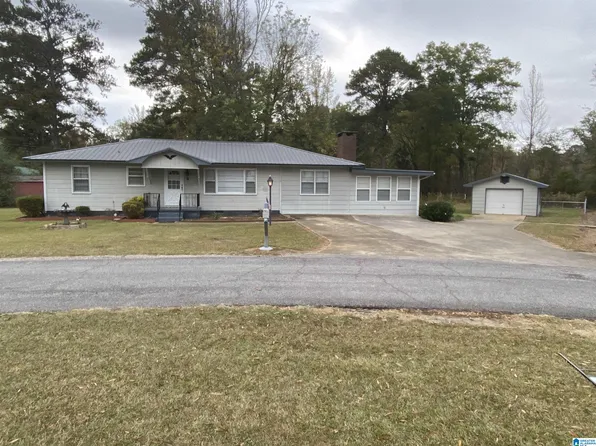 9 Dale Cir, Weaver, AL 36277